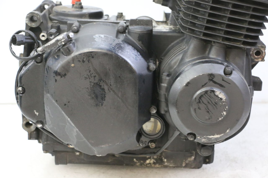 photo de MOTOR KAWASAKI ZR7 ZR-7 S 750 (1999 - 2004) - Zoom sobre los componentes