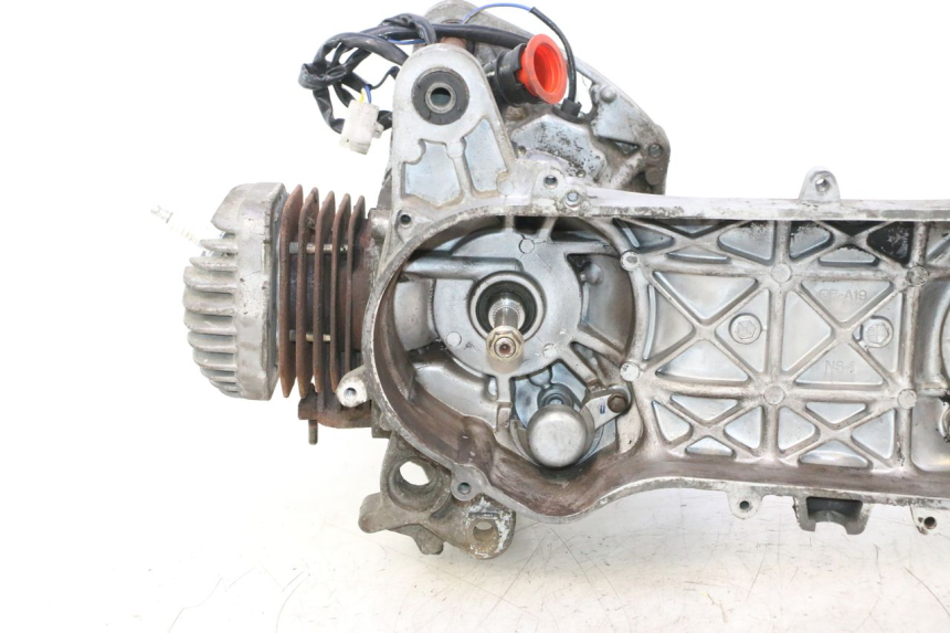 photo de MOTOR PEUGEOT KISBEE 2T 50 (2010 - 2017) - Zoom estado de uso