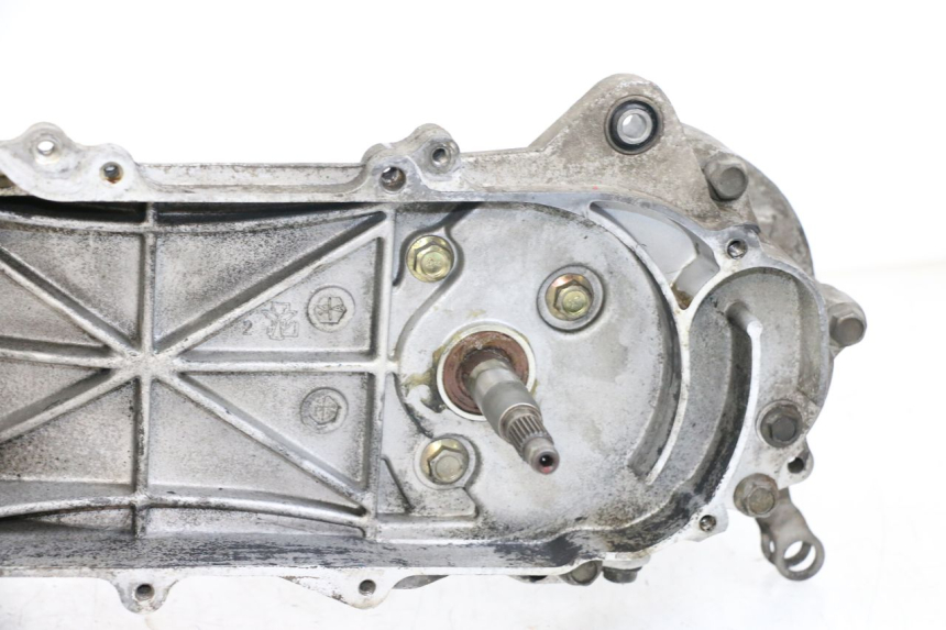 photo de MOTOR PEUGEOT KISBEE 4T 50 (2010 - 2017) - Zoom sobre los componentes