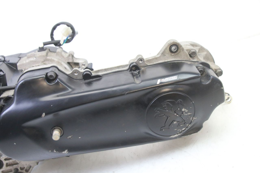 photo de MOTOR PEUGEOT KISBEE 4T 50 (2018 - 2022) - Zoom estado de uso