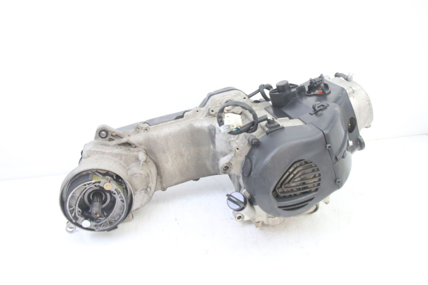 photo de MOTOR PEUGEOT KISBEE 4T 50 (2018 - 2022) - Primer plano técnico