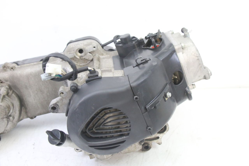 photo de MOTOR PEUGEOT KISBEE 4T 50 (2018 - 2022) - Detalles de los puntos de fijación