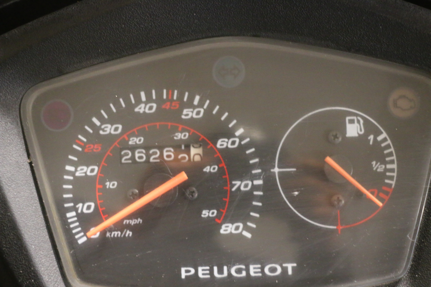 photo de MOTOR PEUGEOT KISBEE 4T 50 (2018 - 2022) - Otra perspectiva