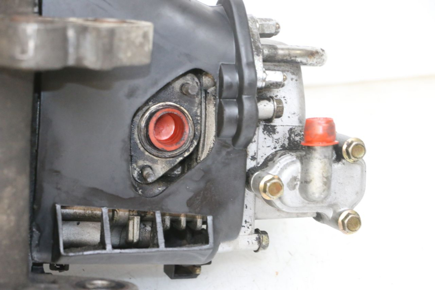 photo de MOTOR PEUGEOT KISBEE 4T 50 (2010 - 2017) - Estado de la superficie y material