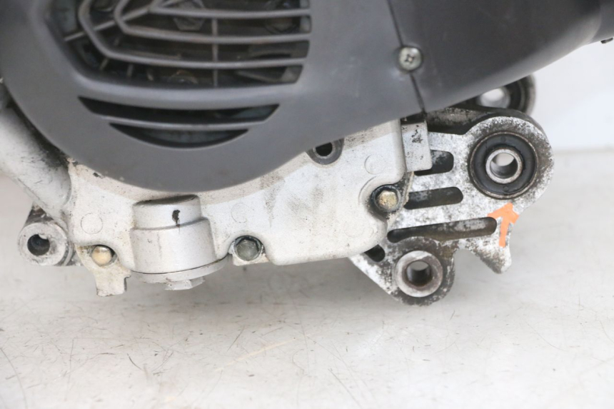 photo de MOTOR PEUGEOT KISBEE 4T 50 (2018 - 2022) - Zoom estado de uso