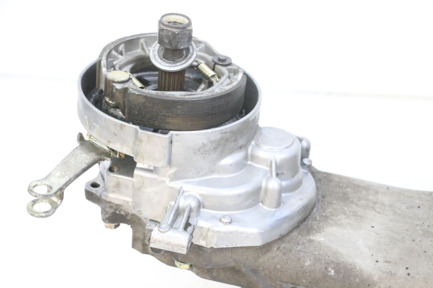 photo de MOTOR PEUGEOT KISBEE 4T 50 (2010 - 2017) - Zoom estado de uso