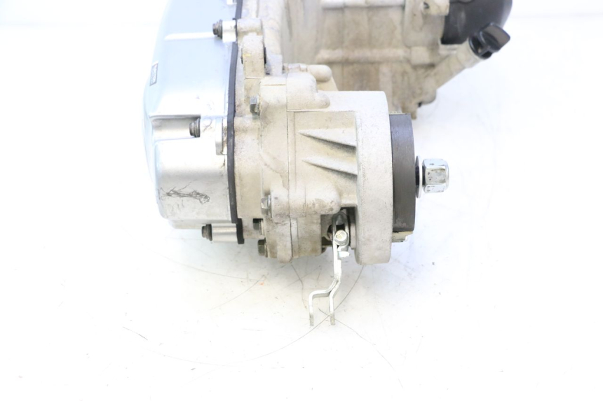 photo de MOTOR PEUGEOT KISBEE 4T 50 (2018 - 2022) - Otra vista del artículo