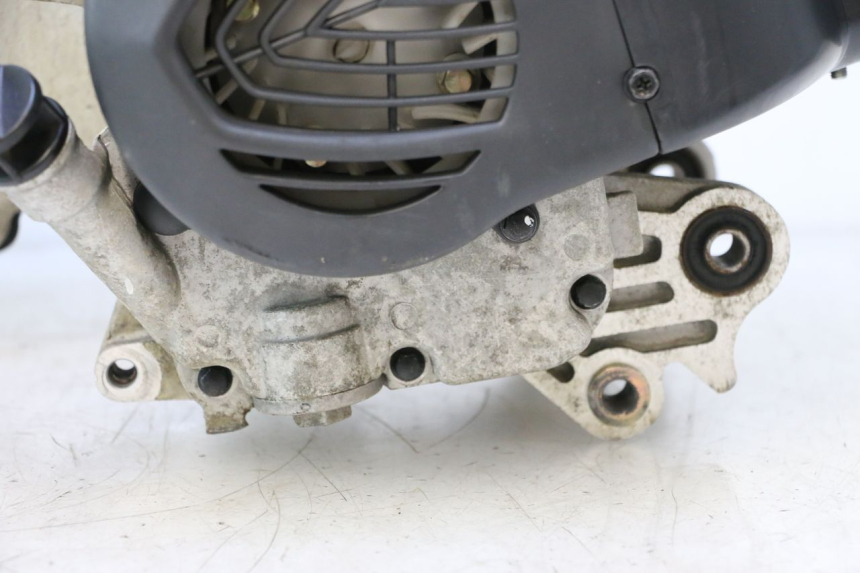photo de MOTOR PEUGEOT KISBEE 4T 50 (2018 - 2022) - Inspección visual detallada