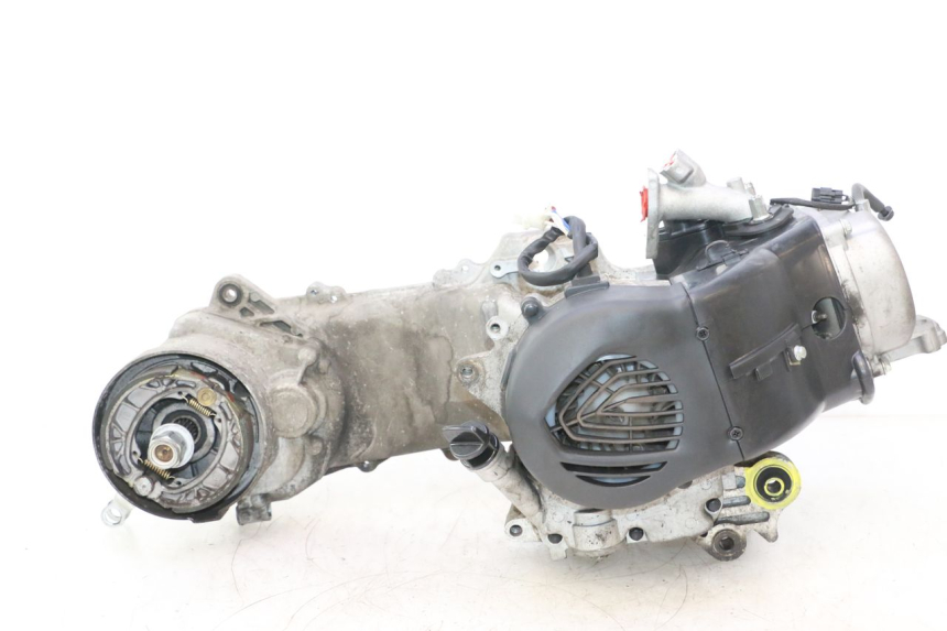 photo de MOTOR PEUGEOT KISBEE 4T 50 (2023 - 2026) - Inspección visual detallada