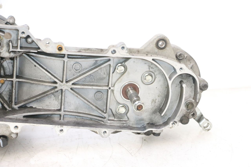 photo de MOTOR PEUGEOT KISBEE 4T 50 (2023 - 2026) - Otra perspectiva