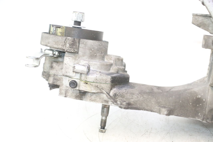 photo de MOTOR PEUGEOT KISBEE 4T 50 (2023 - 2026) - Estado de la superficie y material