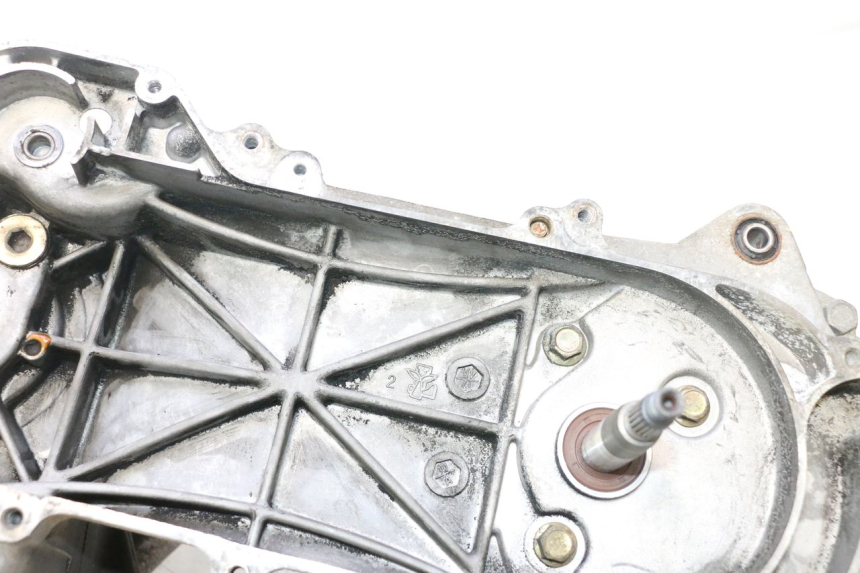 photo de MOTOR PEUGEOT KISBEE 4T 50 (2010 - 2017) - Enfoque en la estructura