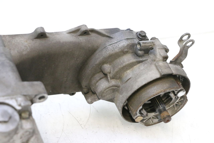 photo de MOTOR PEUGEOT KISBEE 4T 50 (2010 - 2017) - Primer plano técnico