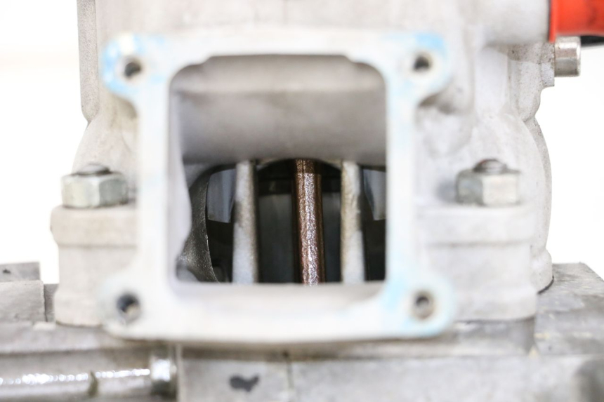 photo de MOTOR KAWASAKI KX 85 (2014 - 2021) - Zoom sobre los componentes