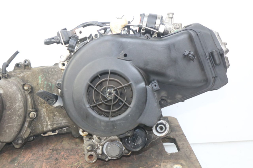 photo de MOTOR PIAGGIO LIBERTY IGET S 125 (2016 - 2020) - Detalles de los puntos de fijación