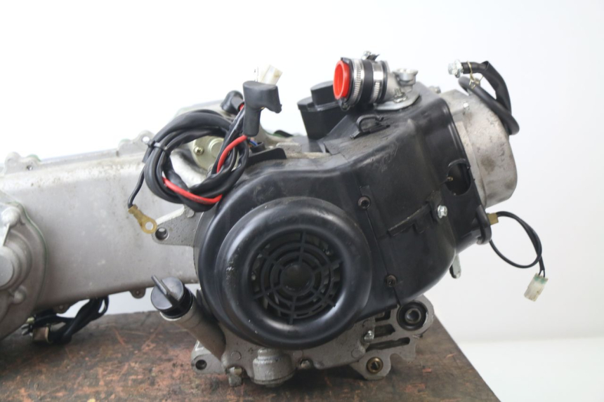 photo de MOTOR EUROCKA MATADOR 4T 50 (2017 - 2021) - Estado de la superficie y material