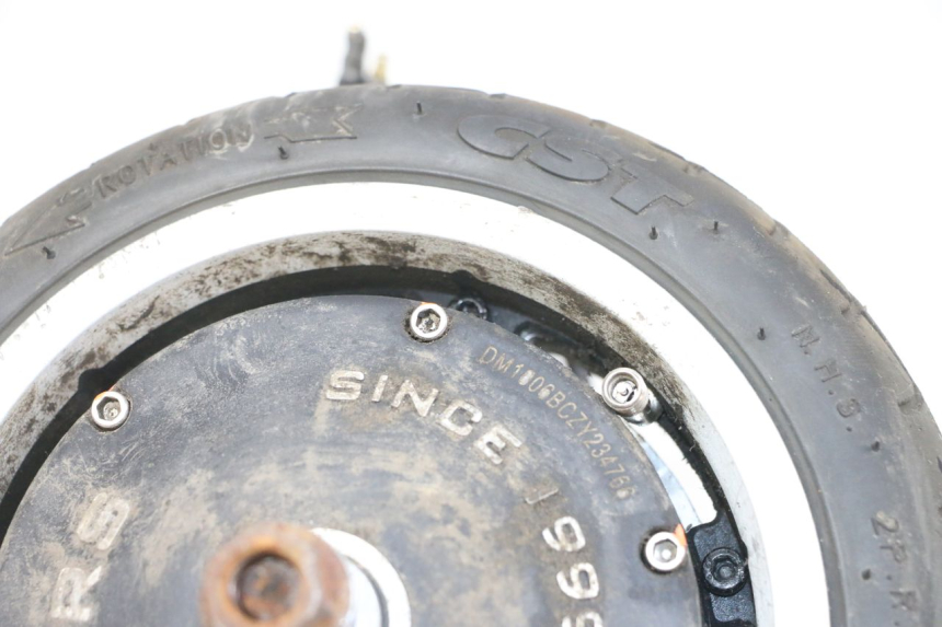 photo de MOTOR DUALTRON MINI SPECIAL 1 - Primer plano de alta resolución