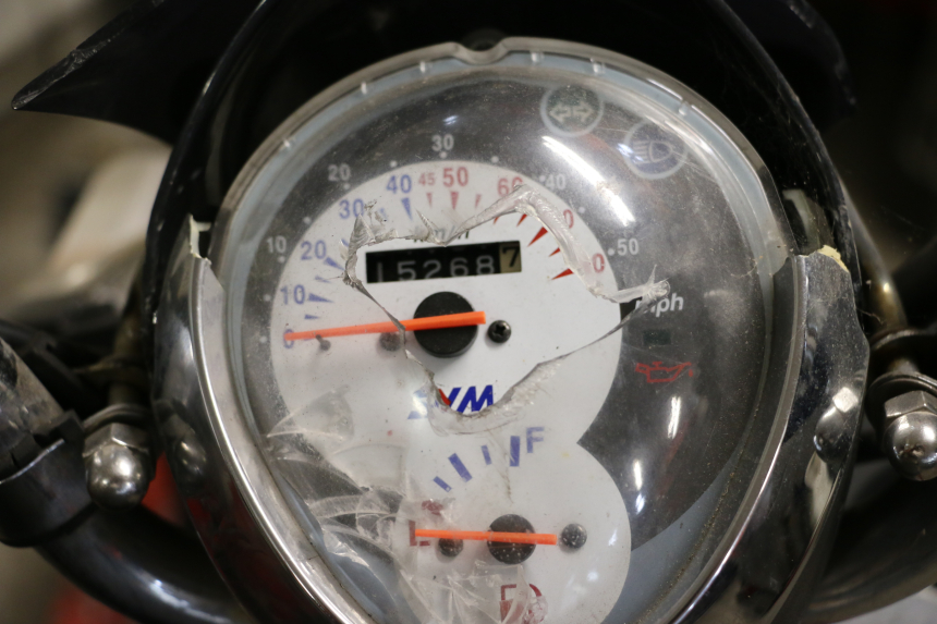 photo de MOTOR SYM MIO 50 (2005 - 2010) - Primer plano de alta resolución