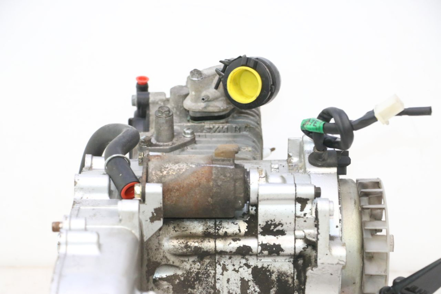 photo de MOTOR SYM MIO 50 (2005 - 2010) - Enfoque en la estructura