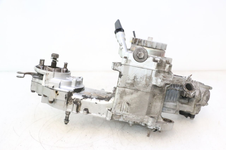 photo de MOTOR SYM MIO 50 (2005 - 2010) - Estado de la superficie y material