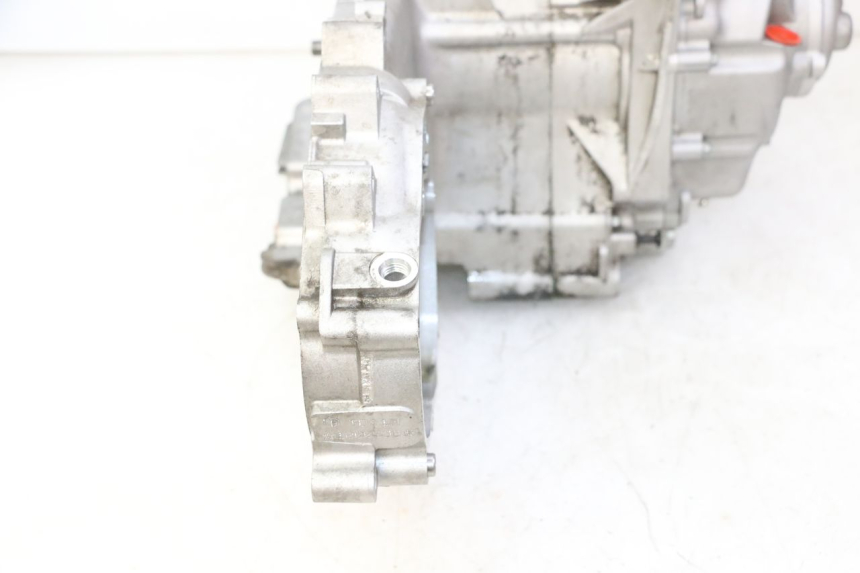 photo de MOTOR PIAGGIO MP3 HPE 310 (2024 - 2025) - Otra perspectiva