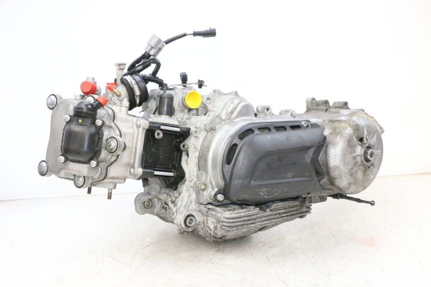 photo de MOTOR PIAGGIO MP3 HPE 300 (2019 - 2026) - Vista principal