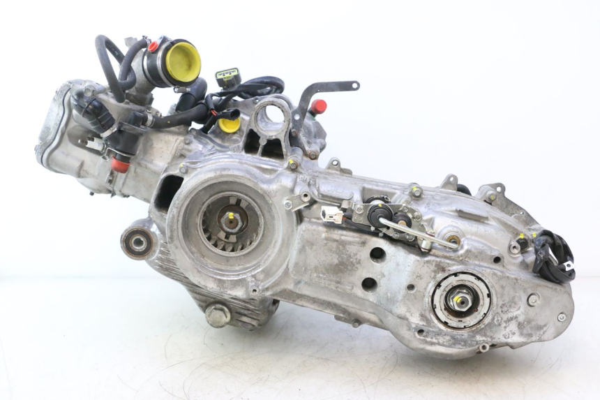 photo de MOTOR PIAGGIO MP3 HPE 530 (2022 - 2026) - Vista principal