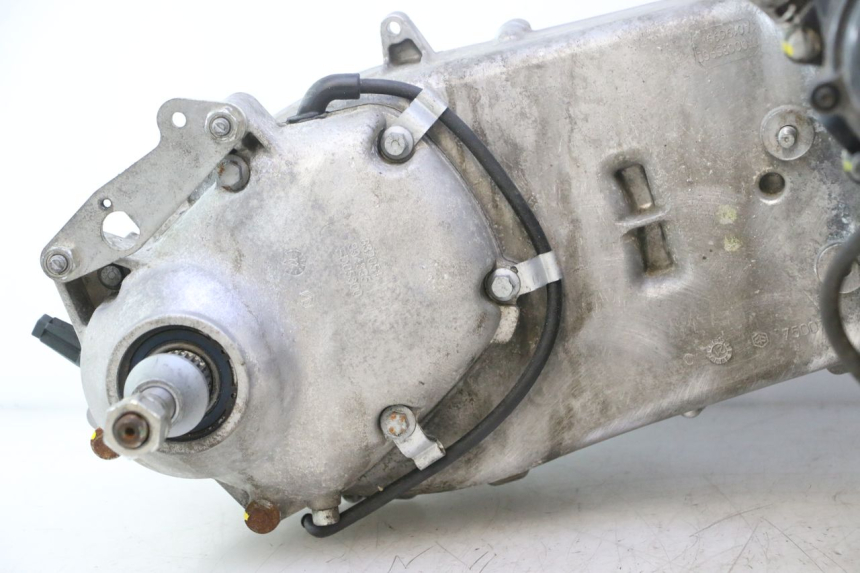 photo de MOTOR PIAGGIO MP3 HPE 530 (2022 - 2026) - Otra vista del artículo