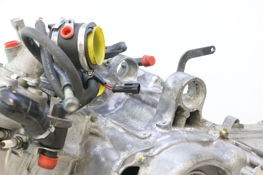 photo de MOTOR PIAGGIO MP3 HPE 530 (2022 - 2026) - Ángulo de visión alternativo