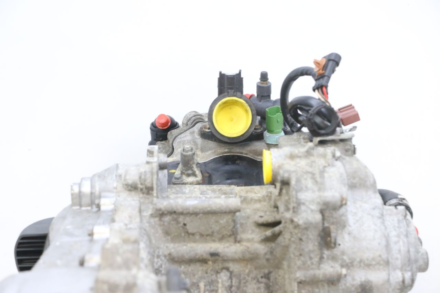 photo de MOTOR PIAGGIO MP3 RL 250 (2006 - 2010) - Estado de la superficie y material