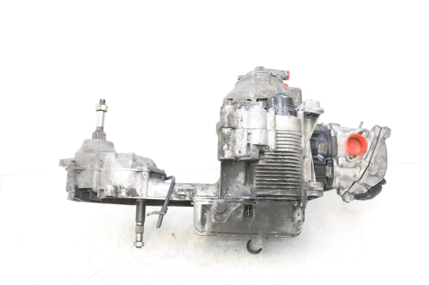 photo de MOTOR PIAGGIO MP3 125 (2006 - 2014) - Estado de la superficie y material