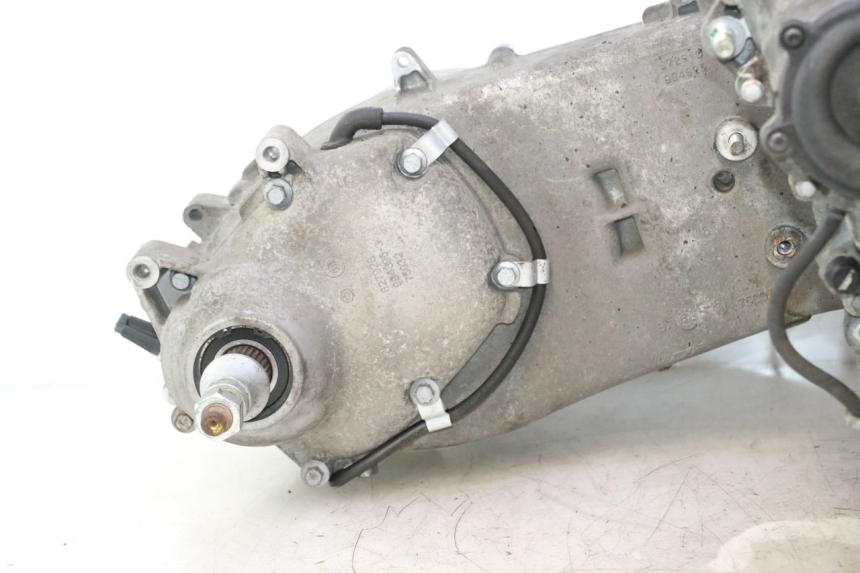 photo de MOTOR PIAGGIO MP3 500 (2011 - 2015) - Zoom sobre los componentes