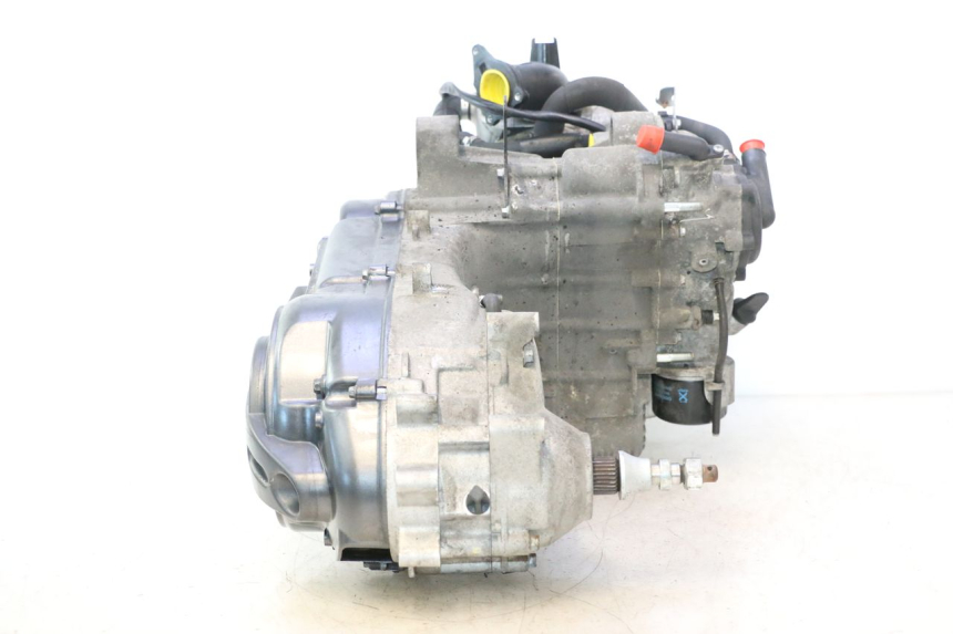 photo de MOTOR PIAGGIO MP3 500 (2011 - 2015) - Otra perspectiva