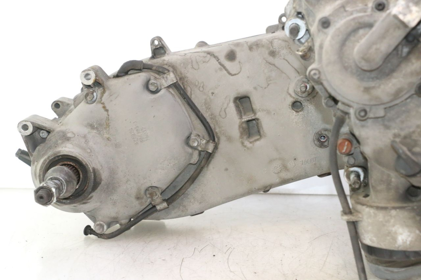 photo de MOTOR PIAGGIO MP3 500 (2016 - 2018) - Zoom sobre los componentes