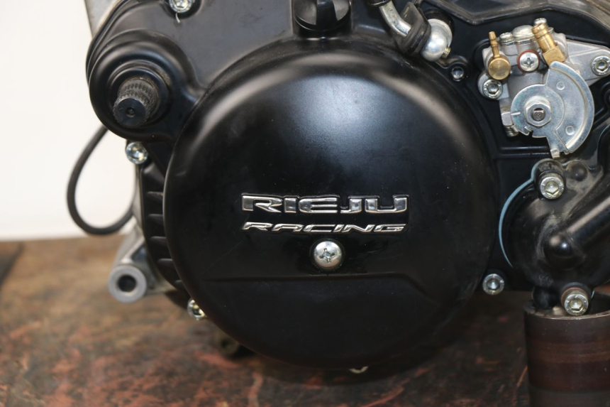 photo de MOTOR RIEJU MRT 50 (2018 - 2021) - Estado de la superficie y material