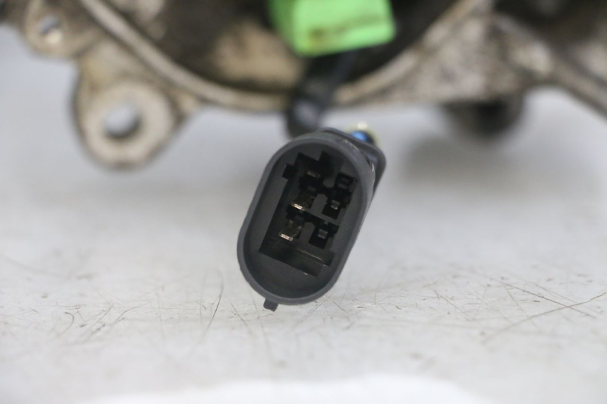 photo de MOTOR PIAGGIO NEW TYPHOON 50 (2018 - 2021) - Ángulo de visión alternativo