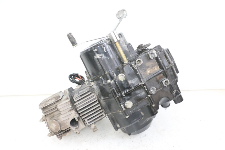 photo de MOTOR NITRO MOTORS SPEEDY 125 - Detalles de los puntos de fijación