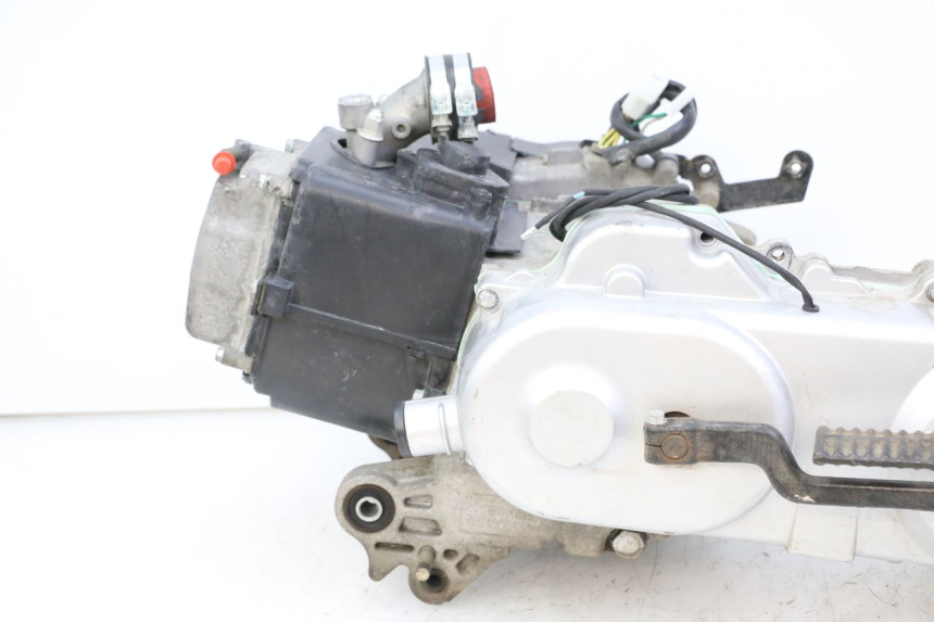 photo de MOTOR JM MOTORS OLDIES GT 4T 50 (2018 - 2025) - Detalles de los puntos de fijación