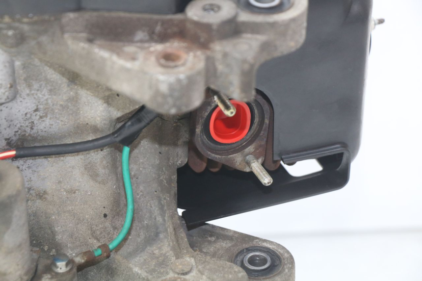 photo de MOTOR SYM ORBIT 2 2T 50 (2008 - 2018) - Zoom sobre los componentes