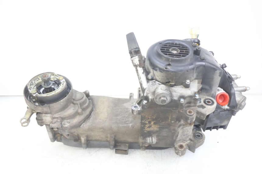 photo de MOTOR SYM ORBIT III 3 4T 50 (2021 - 2025) - Otra perspectiva