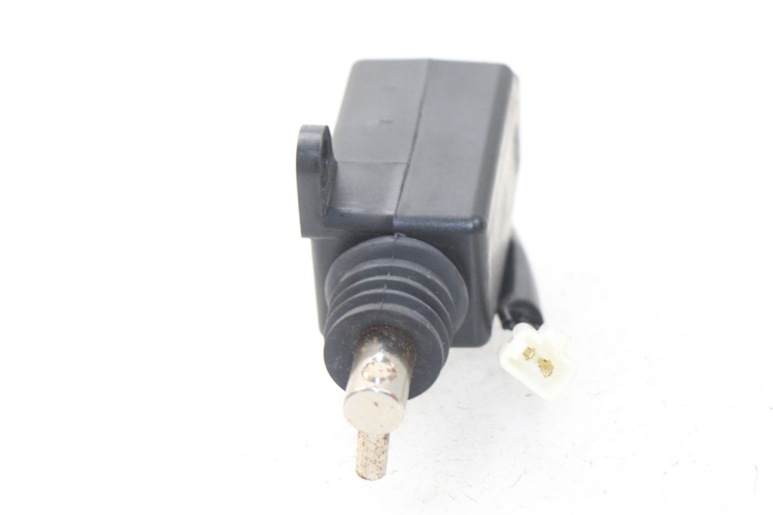 photo de MOTOR APERTURA BAÚL SYM FIDDLE 3 III 125 (2014 - 2020) - Detalle de la pieza