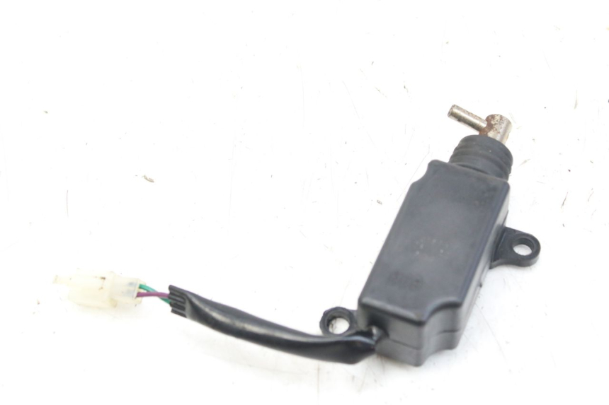 photo de MOTOR APERTURA BAÚL SYM FIDDLE 3 III 125 (2014 - 2020) - Primer plano técnico