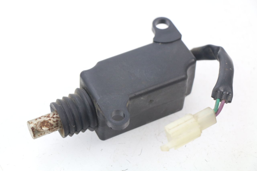 photo de CIERRE ASIENTO MOTOR SYM FIDDLE 125 (2008 - 2010) - Otra perspectiva