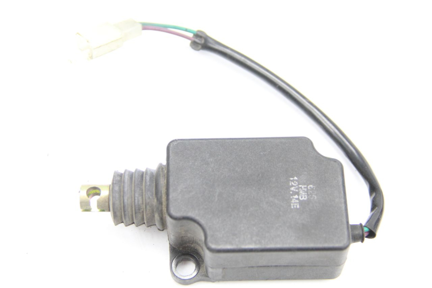 photo de CIERRE ASIENTO MOTOR SYM GTS EFI ABS 125 (2012 - 2016) - Detalle de la pieza