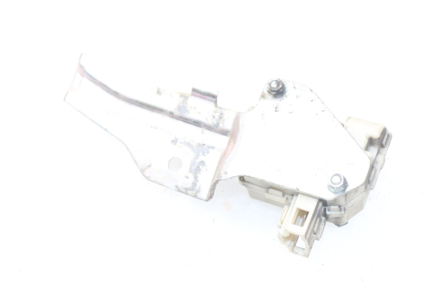 photo de MOTOR APERTURA BAÚL PIAGGIO LIBERTY IGET 4T 50 (2015 - 2020) - Detalle de la pieza