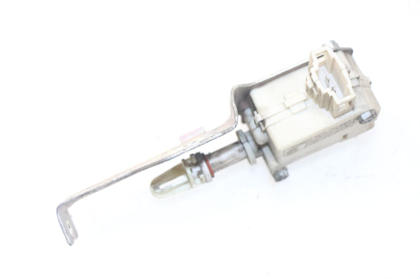 photo de MOTOR APERTURA BAÚL PIAGGIO LIBERTY IGET 4T 50 (2015 - 2020) - Otra perspectiva