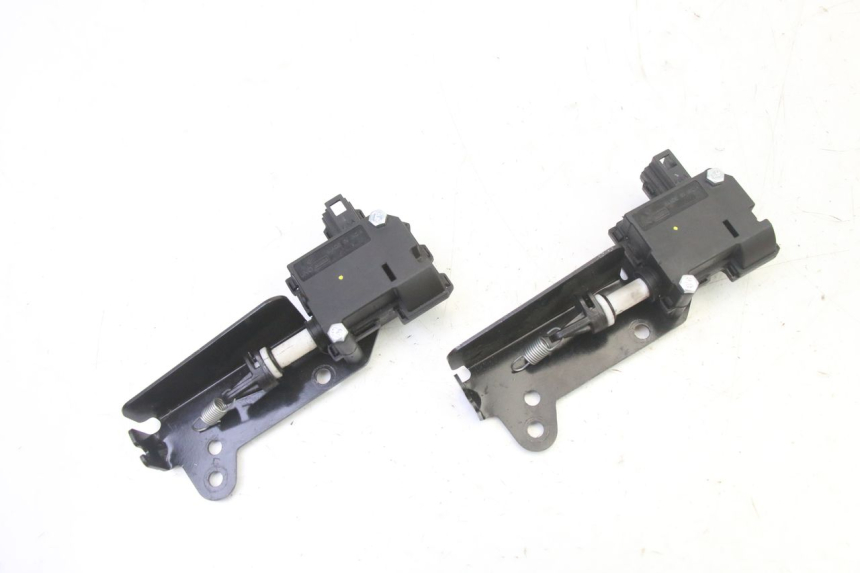 photo de CIERRE ASIENTO MOTOR PIAGGIO MP3 HPE 310 (2024 - 2025) - Vista principal