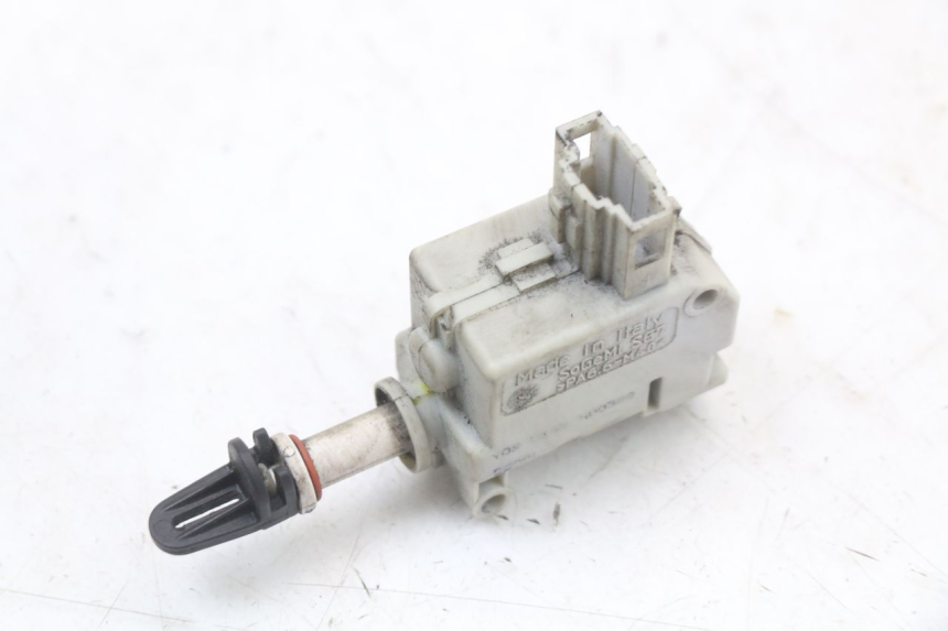 photo de MOTOR APERTURA BAÚL PIAGGIO MP3 LT 400 (2007 - 2012) - Detalle de la pieza