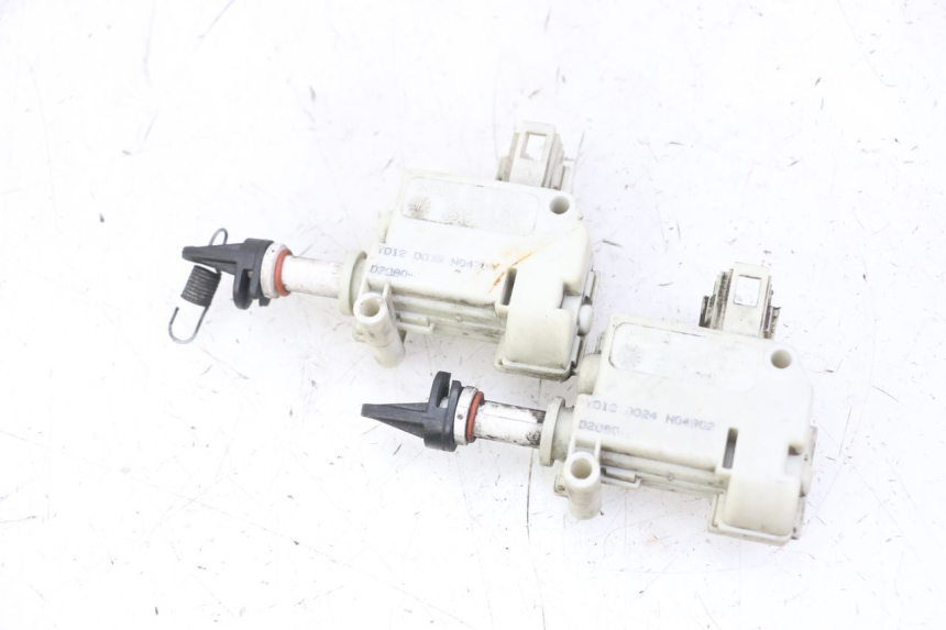 photo de CIERRE ASIENTO MOTOR PIAGGIO MP3 LT 300 (2010 - 2016) - Detalle de la pieza