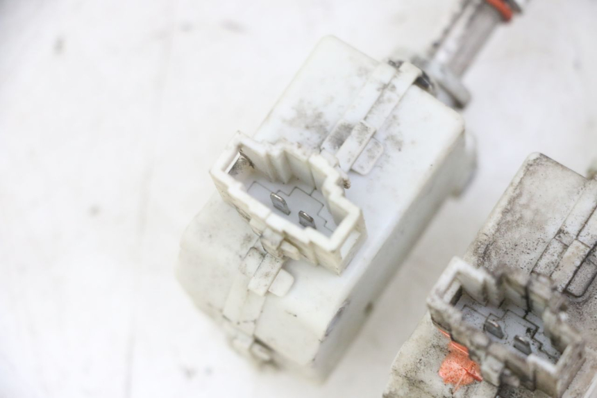 photo de MOTOR APERTURA BAÚL PIAGGIO MP3 LT 300 (2010 - 2016) - Otra perspectiva